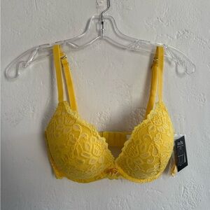 Frederick's Of Hollywood Bras JessicaLace Push Up Bra Yellow Size 32DD